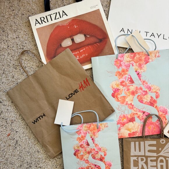 Lot of 8 Designer Department Store Large Medium Small Heavy Paper Shopping Bags - Picture 2 of 3